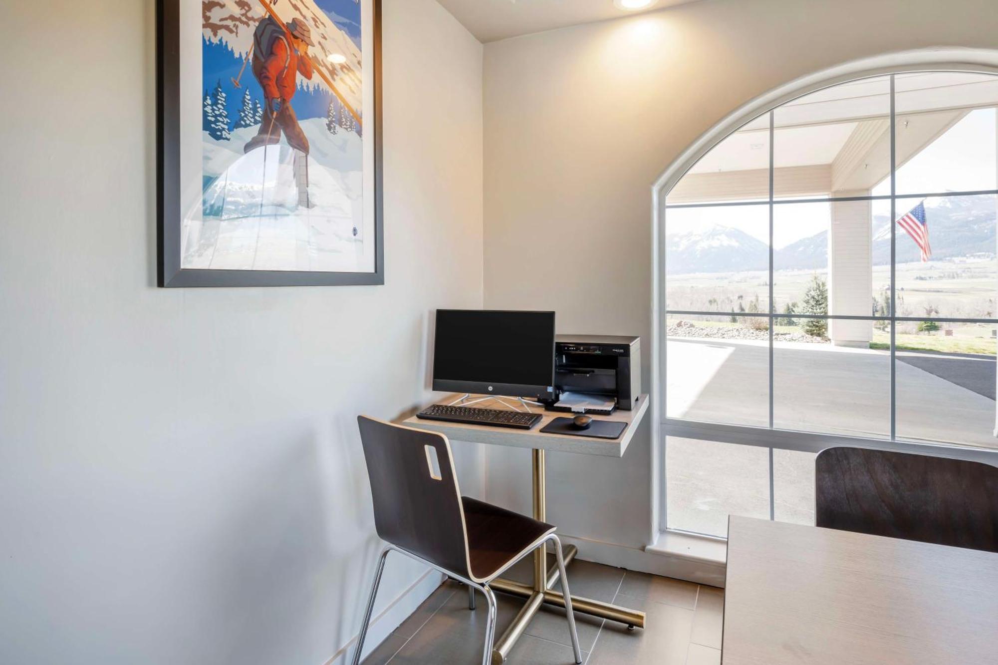 Surestay Plus By Best Western Enterprise Exteriér fotografie